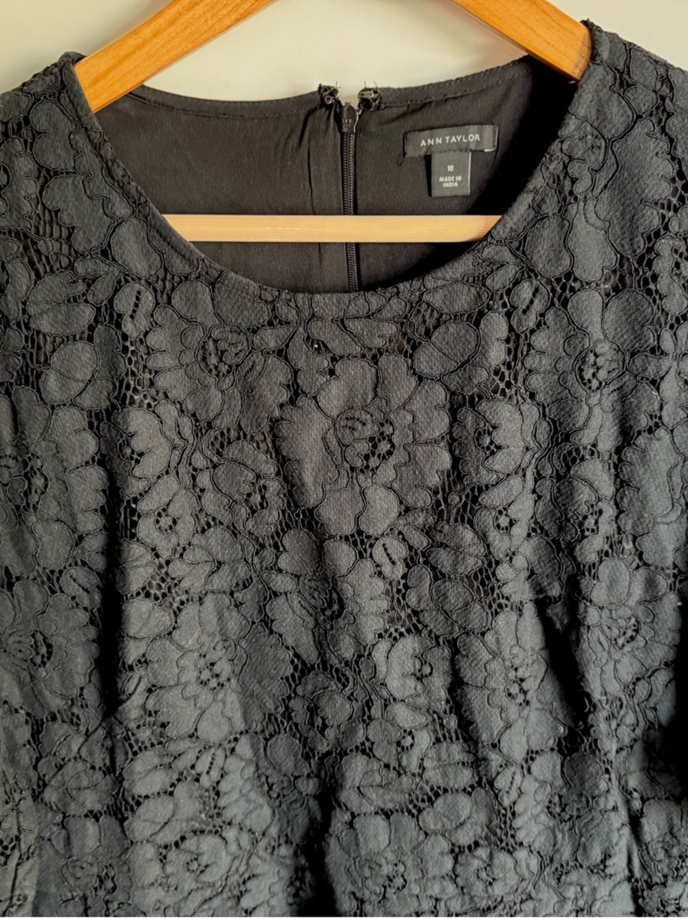 Ann Taylor Black Lace Dress 10 - Picture 5 of 6